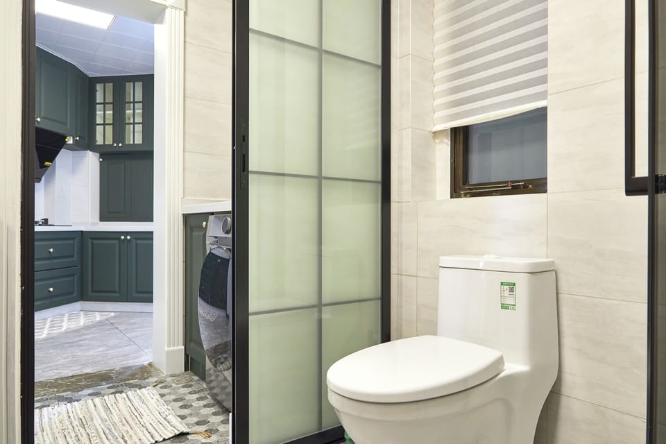 Superior Suite, Garden View | Bathroom | Shower, free toiletries, slippers, soap