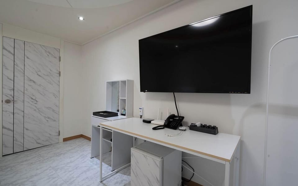 Triple Room | Interior