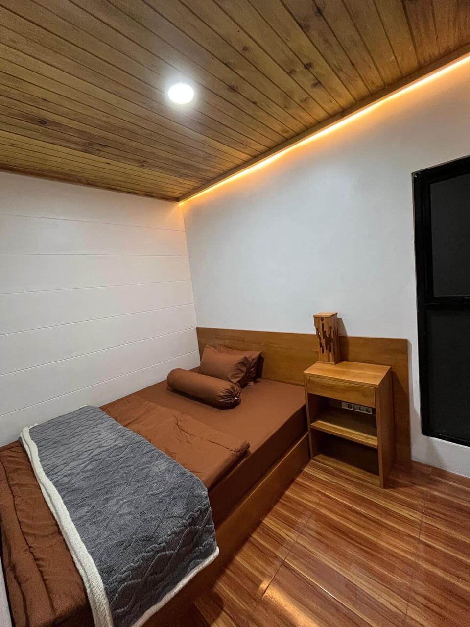 Family Cottage, Patio | Desk, laptop workspace, WiFi (free)