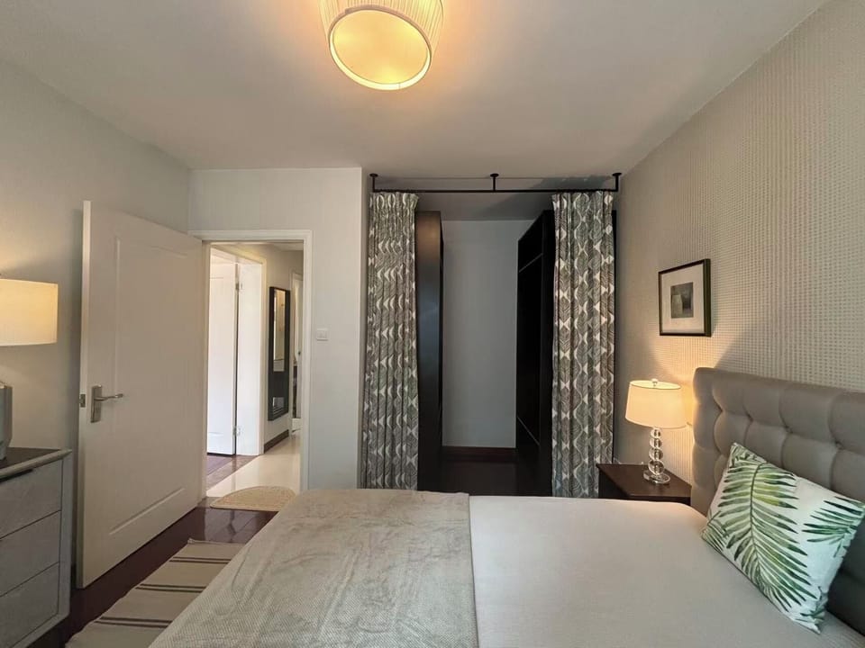 Superior Suite | Individually decorated, individually furnished, desk, laptop workspace