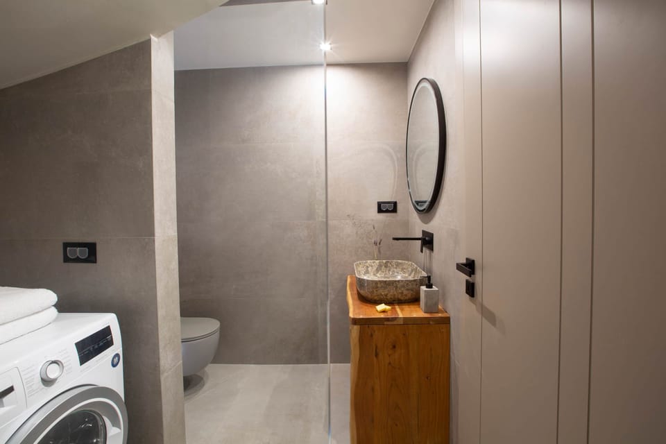 Ground Floor Bathroom