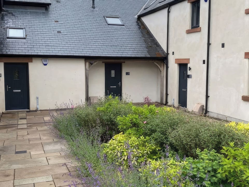 Willowbank, Brampton