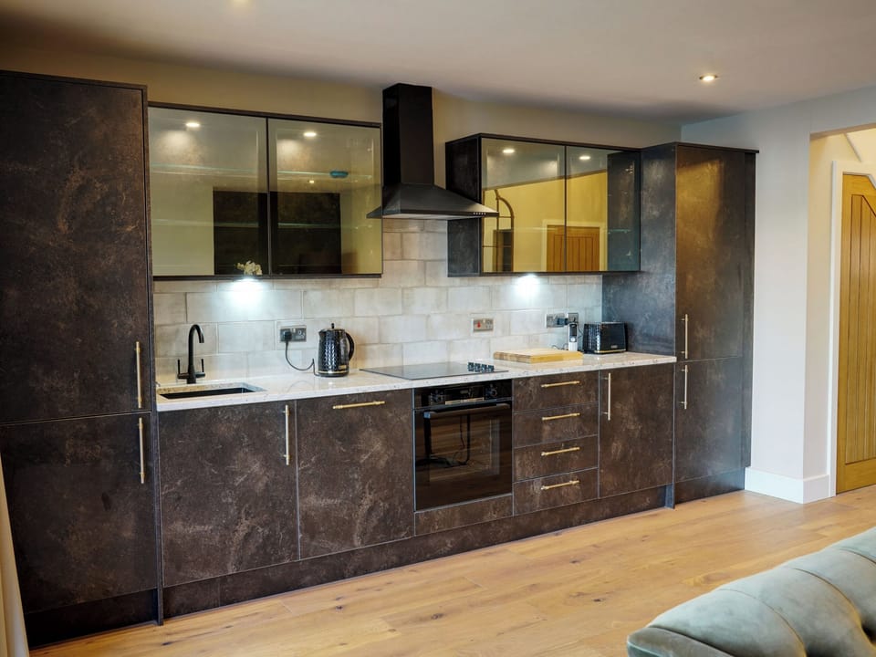 Willowbank, Brampton