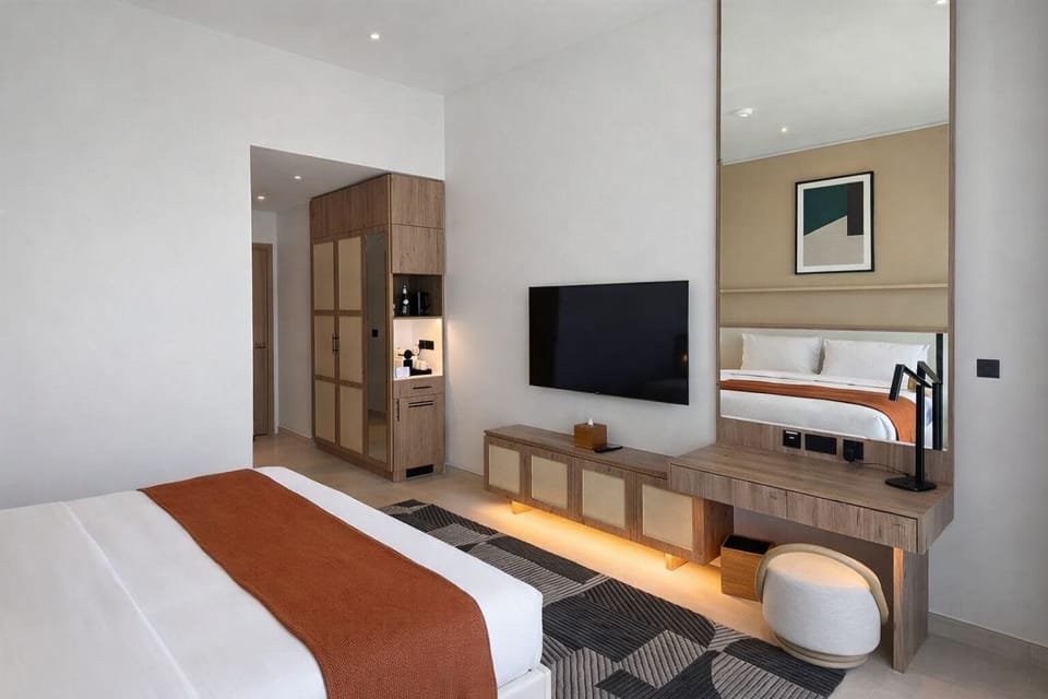 Cribs (free), WiFi (free), bed sheets