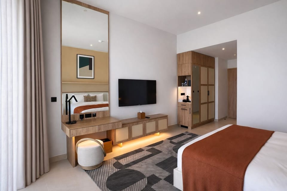 Cribs (free), WiFi (free), bed sheets