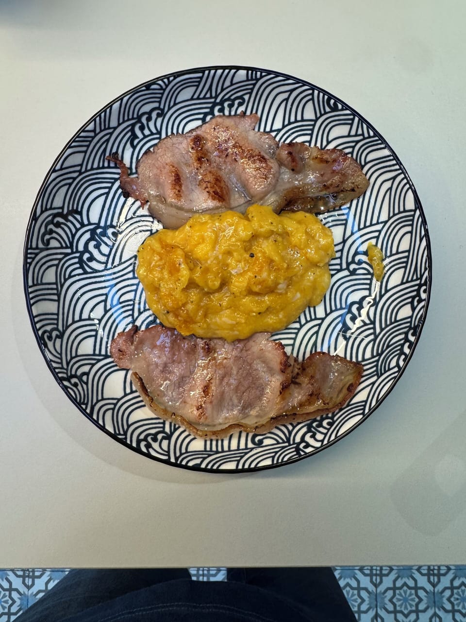 Free daily cooked-to-order breakfast