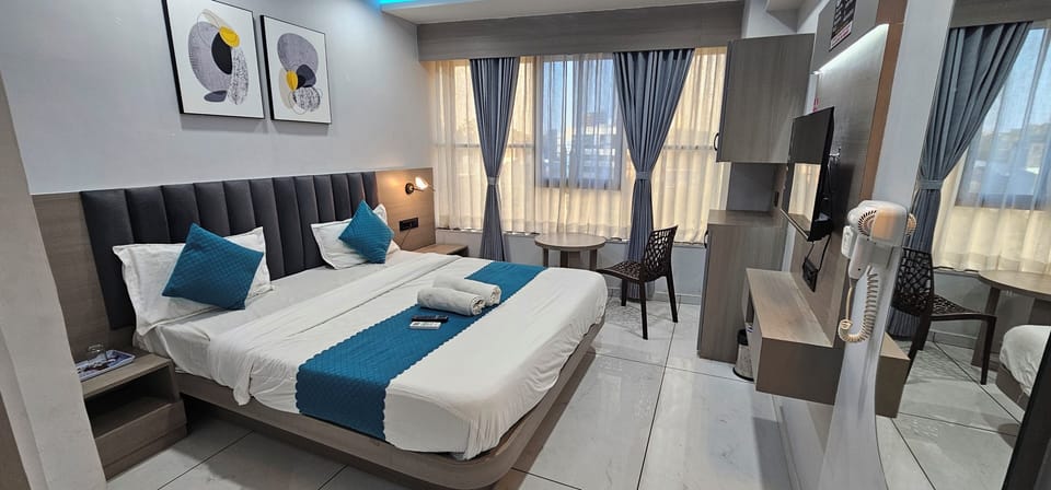 Deluxe Double Room, City View | In-room safe, desk, laptop workspace, free WiFi