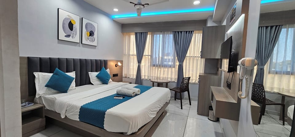 Deluxe Double Room, City View | In-room safe, desk, laptop workspace, free WiFi