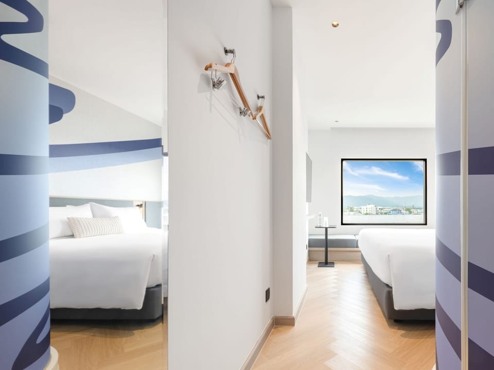 Deluxe King Room | WiFi (free)