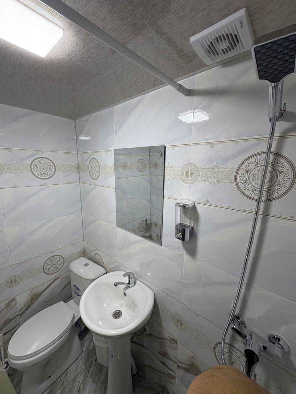 Comfort Double Room, Courtyard View | Bathroom | Shower, free toiletries, hair dryer, towels