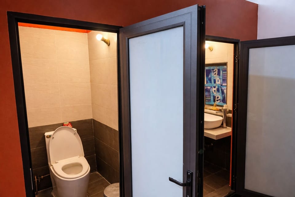 Comfort Shared Dormitory, Pool View | Bathroom | Shower, free toiletries, hair dryer (on request), towels