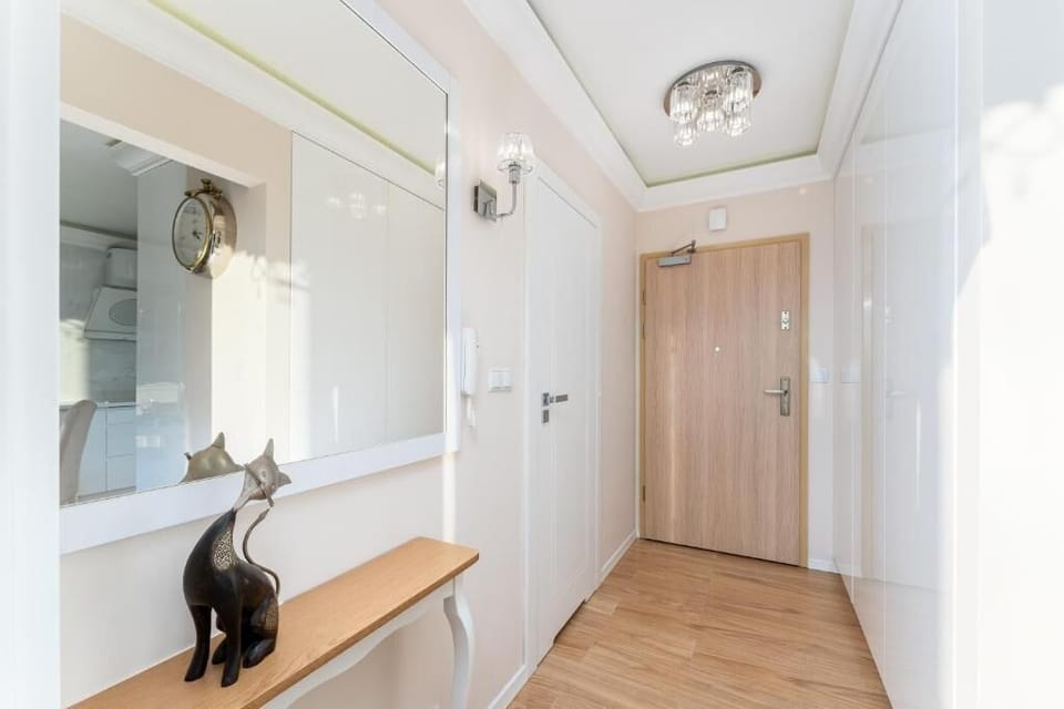 Deluxe Apartment, Balcony | Interior