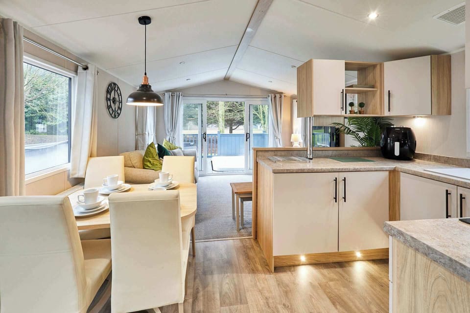 Blossom Lodge, Pocklington - Host & Stay