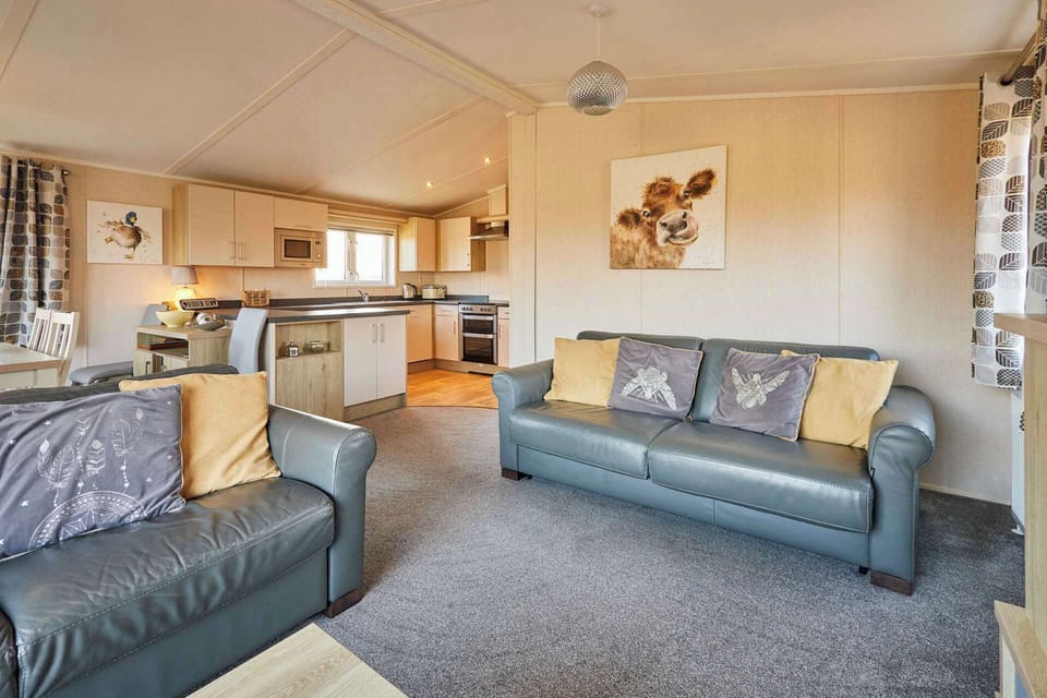 Hidden Gem Lodge, Amotherby- Host & Stay