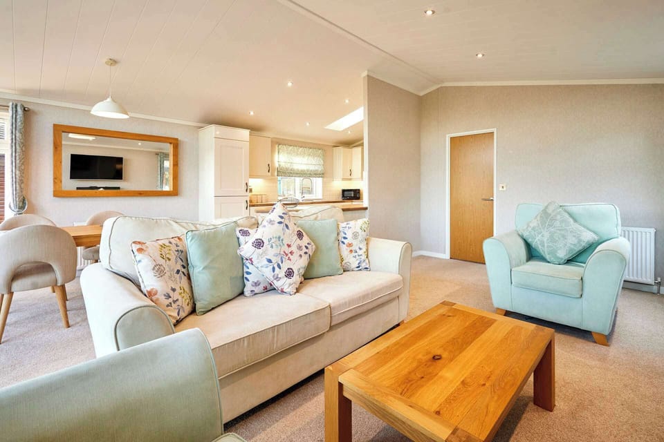Deneb Lodge, Amotherby - Host & Stay