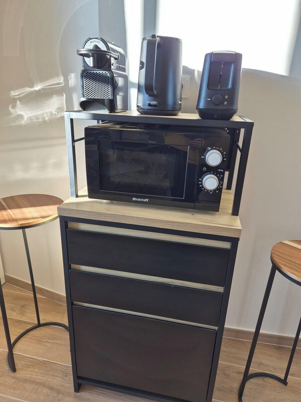 Machine à café Nexpresso Bouilloire Grille pain Micro-onde