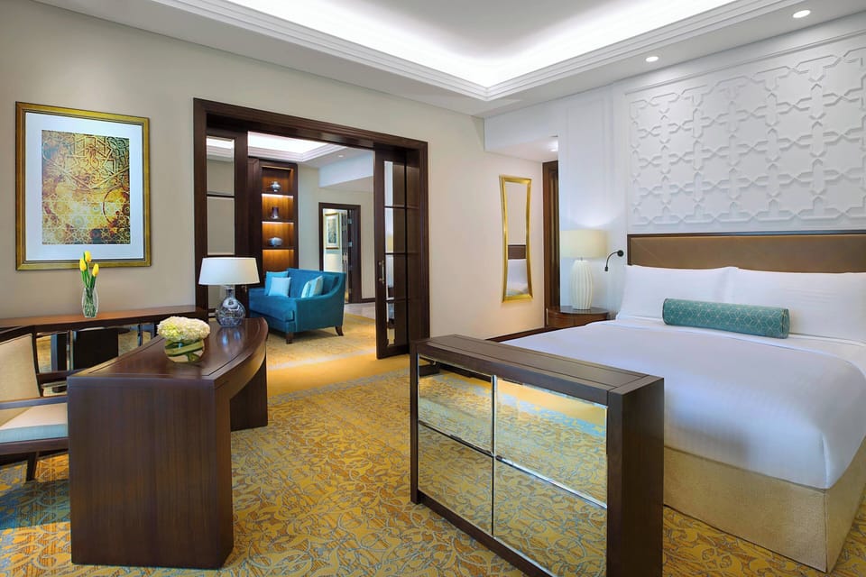 Premium bedding, minibar, in-room safe, desk