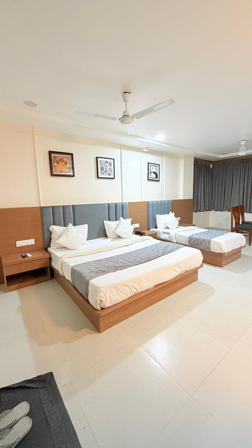 Family Room | Free WiFi