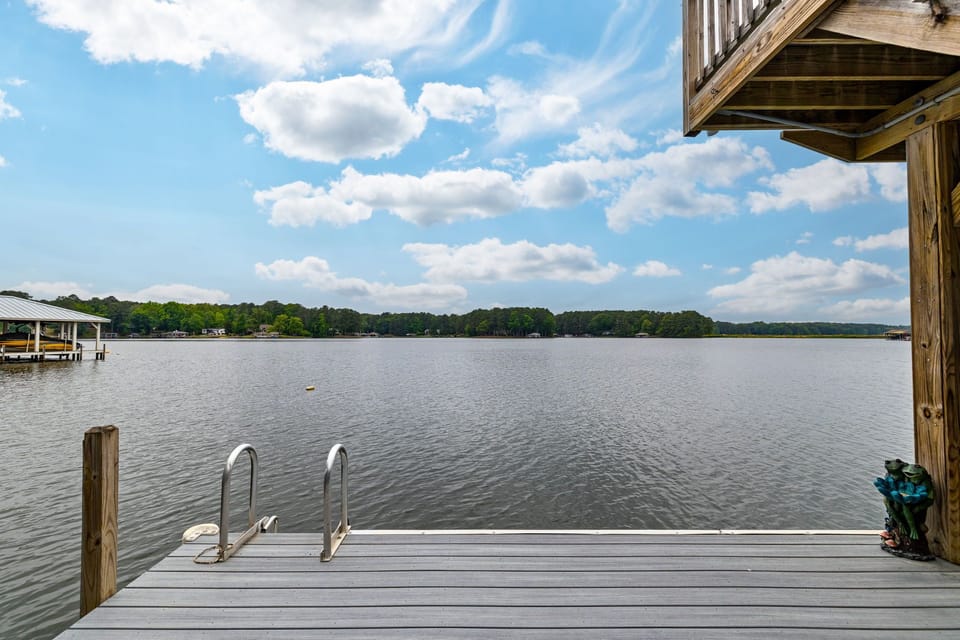 Boathouse - hosted by lakegastonvacationhomes