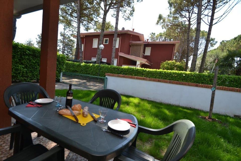 Villa, 3 Bedrooms, Patio, Garden View | Outdoor dining