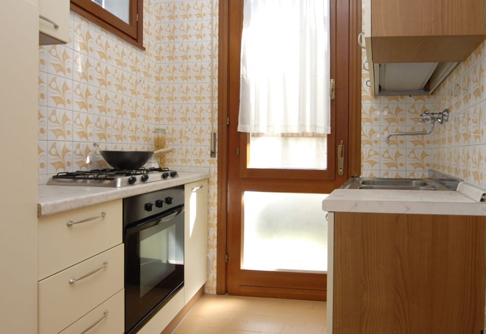 Villa, 3 Bedrooms, Patio, Garden View | Interior