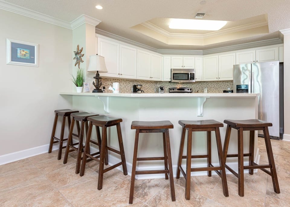 Condo, 3 Bedrooms | Private kitchen | Coffee/tea maker, fridge, oven