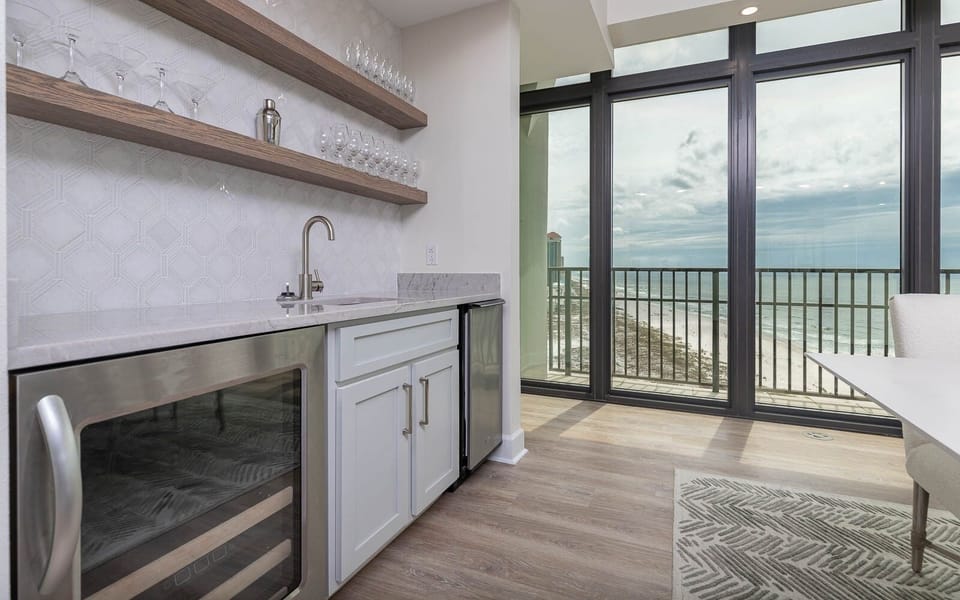 Condo, 4 Bedrooms | Private kitchen | Coffee/tea maker, fridge, oven
