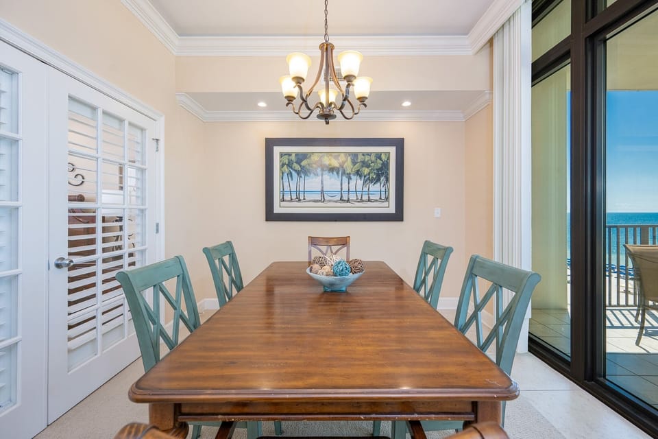 Condo, 3 Bedrooms | Dining