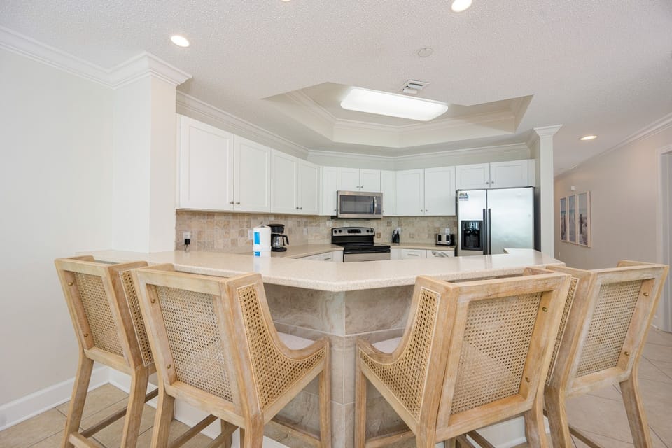Condo, 3 Bedrooms | Private kitchen | Coffee/tea maker, fridge, oven