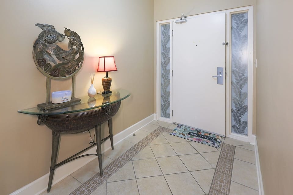 Condo, 3 Bedrooms | Interior