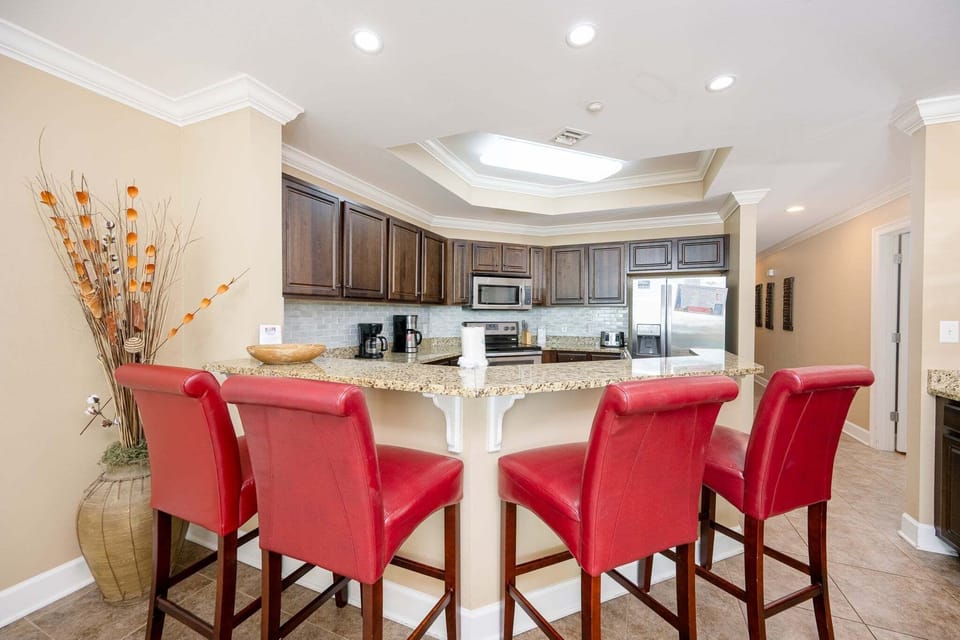Condo, 3 Bedrooms | Private kitchen | Coffee/tea maker, fridge, oven