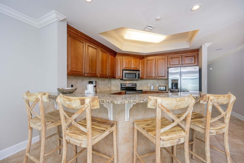 Condo, 3 Bedrooms | Private kitchen | Coffee/tea maker, fridge, oven