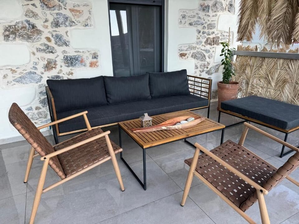 House, Balcony, City View | Terrace/patio