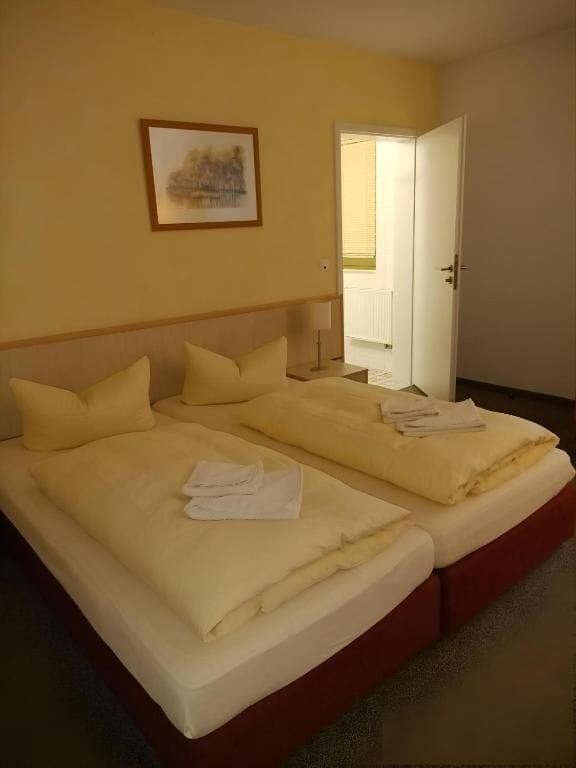 Double Room | WiFi (free)