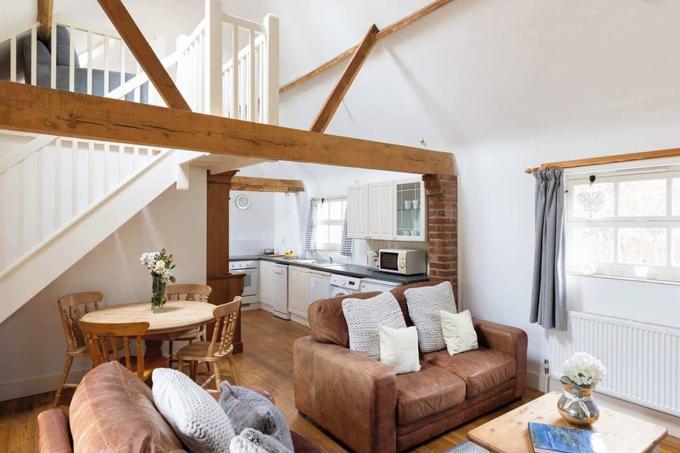 Regardless of the wooden features, the barn is light and bright throughout.