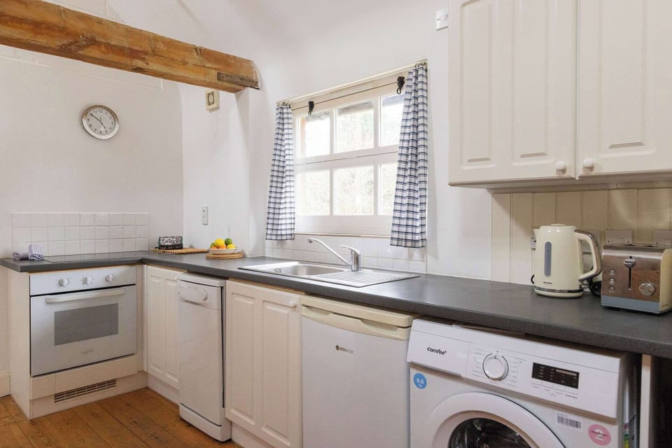 You'll find a kettle, toaster, oven and microwave in each of the two kitchens, making preparing and cooking meals a breeze.