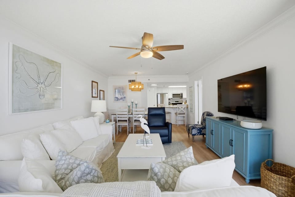 Condo, Multiple Beds (Phoenix 6 909) | Living area