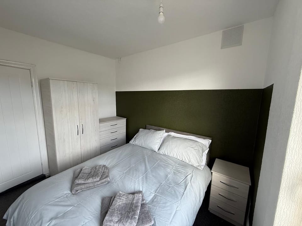Back bedroom