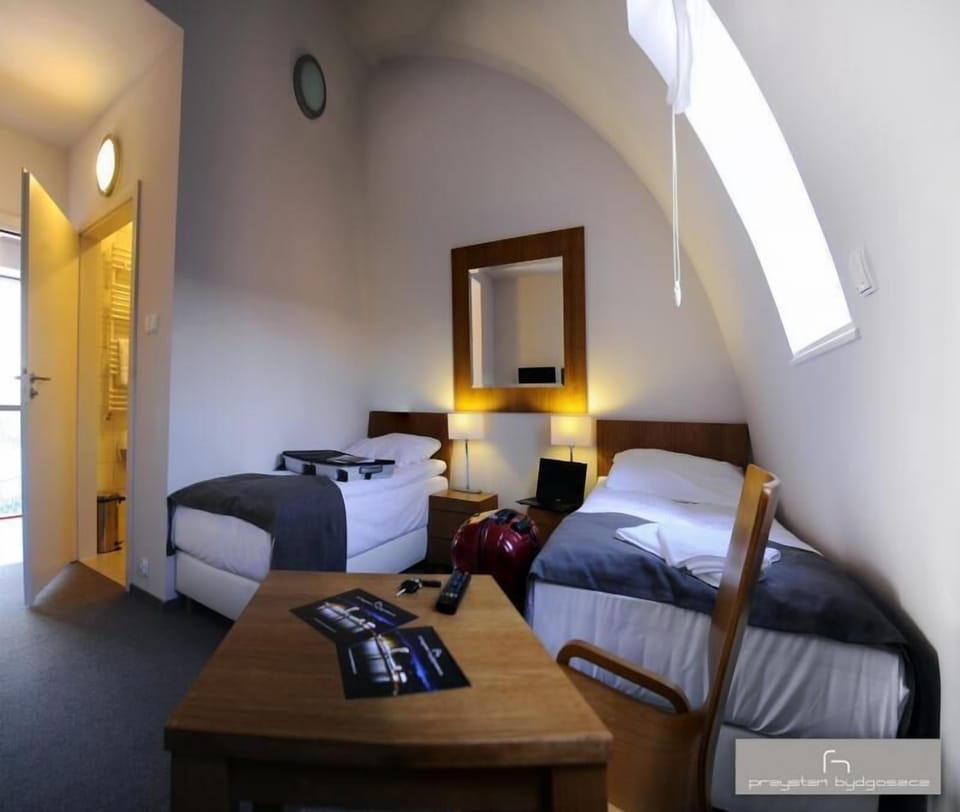 Double Room | Iron/ironing board, free cribs/infant beds, rollaway beds, free WiFi