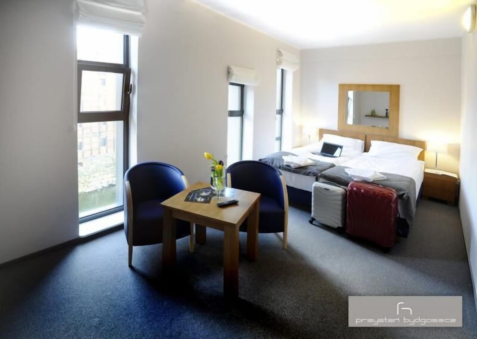 Double Room | Iron/ironing board, free cribs/infant beds, rollaway beds, free WiFi