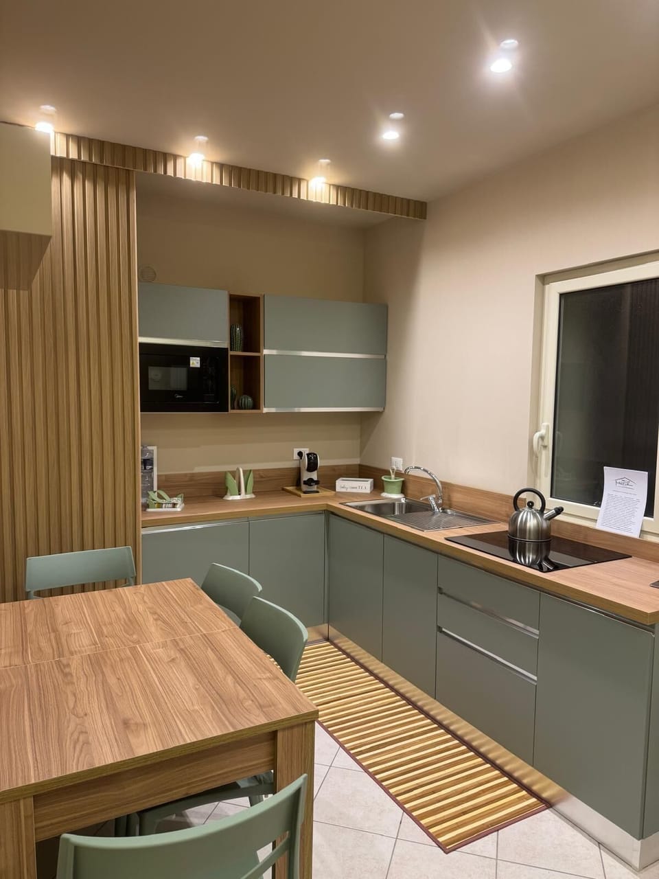 Private kitchen
