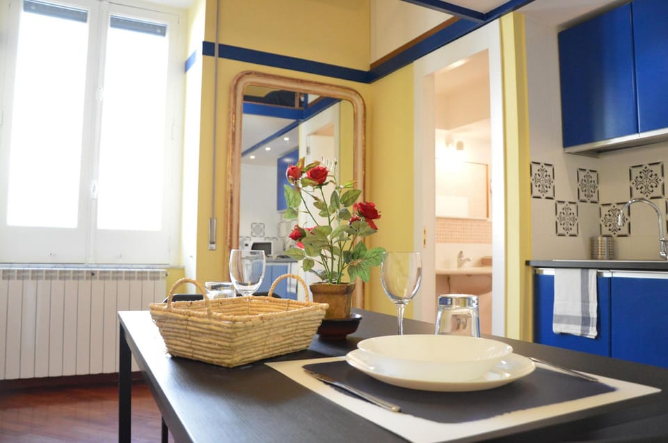 Junior Duplex | Living area | 32-inch flat-screen TV with satellite channels, TV