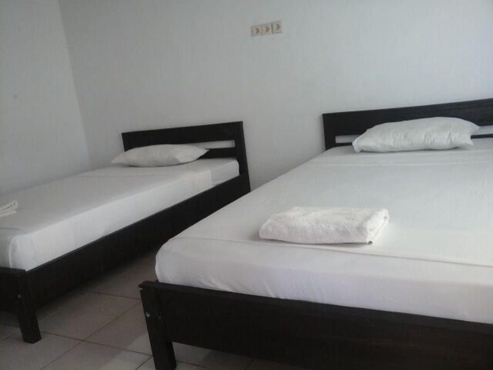 Standard Room with AC | Desk, WiFi (free)