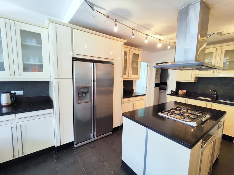 Villa, Multiple Bedrooms, Accessible Bathtub, Air conditioning | Private kitchen | Full-size fridge, microwave, oven, cookware/dishes/utensils