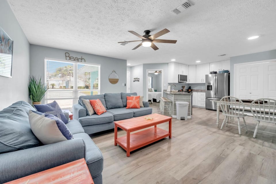House, Multiple Beds (Sunnyside Up in PCB) | Living area