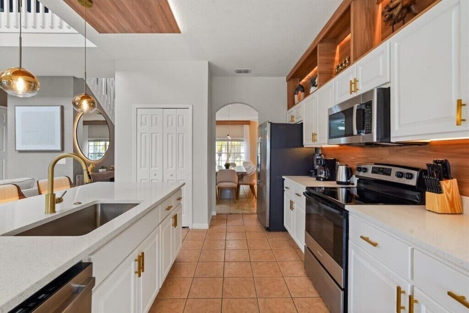 4645 Cumbrian Lakes Drive (12).jpg