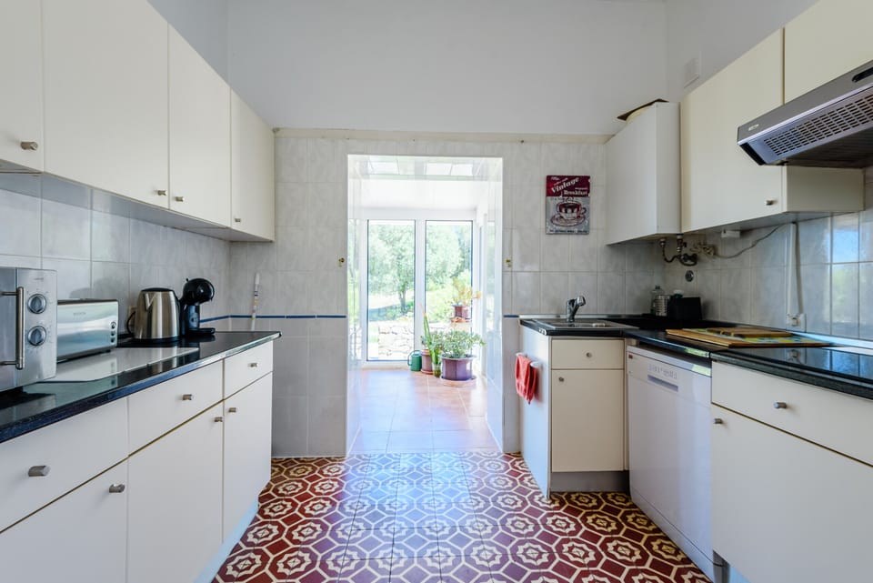 House, 3 Bedrooms, Terrace | Private kitchen | Microwave, coffee/tea maker