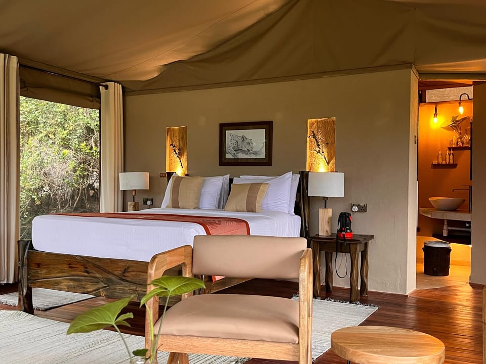 Luxury Double Room, Garden View | Premium bedding, pillowtop beds, in-room safe, desk