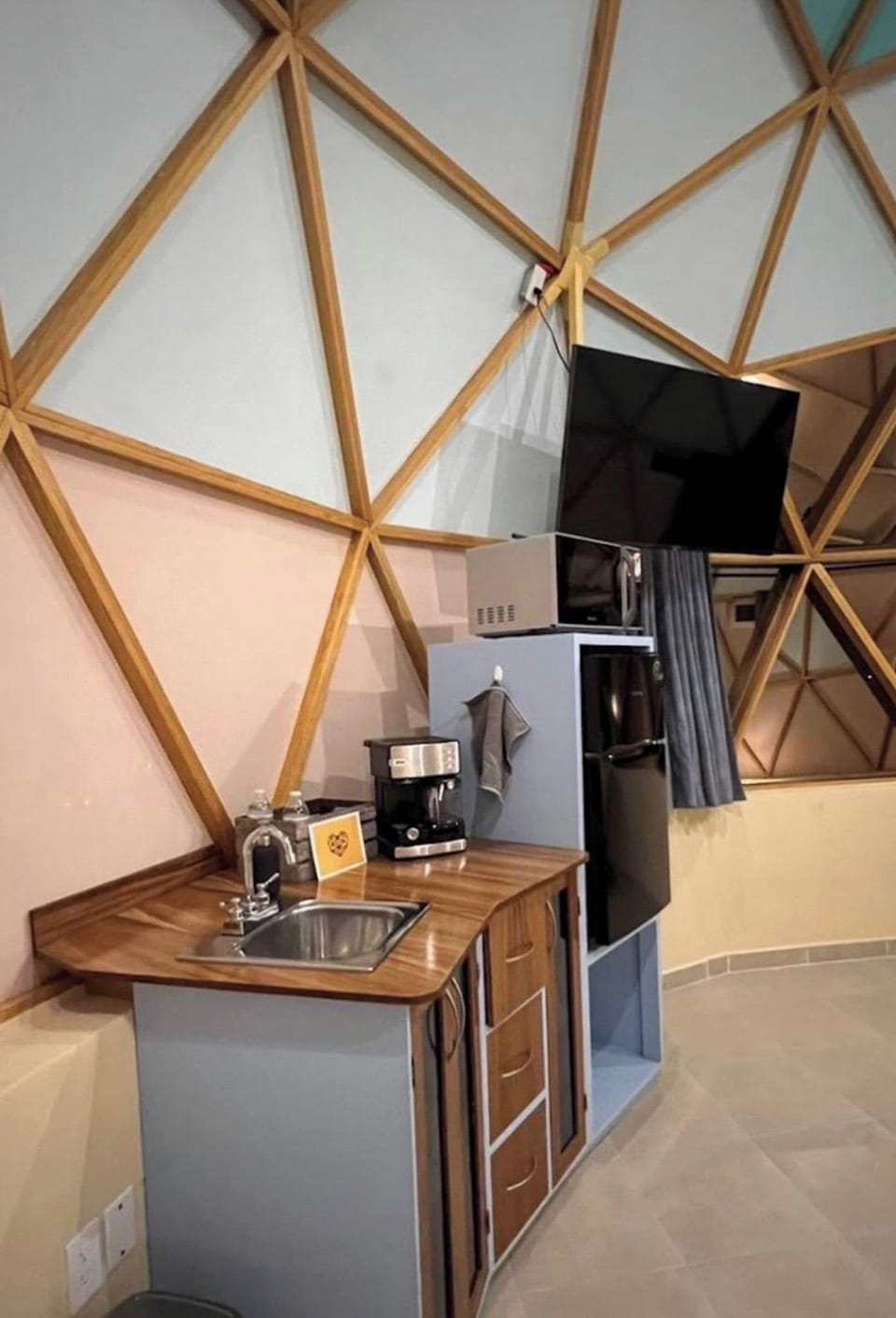 Mini-fridge, microwave, cookware/dishes/utensils