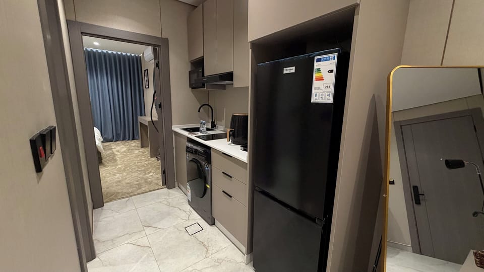 Apartment, 1 Bedroom, Accessible, Smoking | Private kitchen